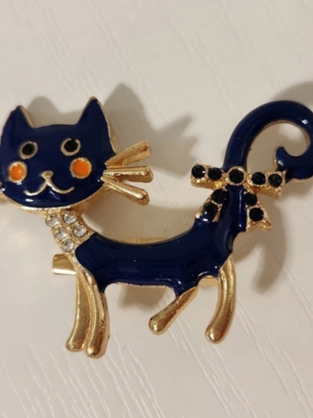 Black Cat Brooch In Gold Setting With Rhinestone Accents NWOT